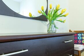 JOIVY Como Pool & Lake