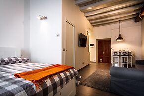 JOIVY Chic Studio in Como Centre