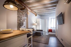 JOIVY Chic Studio in Como Centre