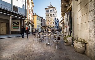 JOIVY Chic Studio in Como Centre