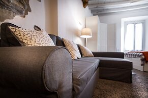 JOIVY Chic Studio in Como Centre