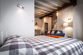 JOIVY Chic Studio in Como Centre