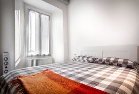 JOIVY Chic Studio in Como Centre