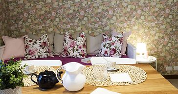 JOIVY Flowers Apartment 25