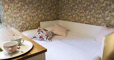 JOIVY Flowers Apartment 25