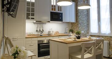 JOIVY Flowers Apartment 25