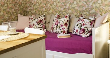 JOIVY Flowers Apartment 25