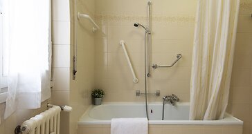 JOIVY Welcoming 1BR apt next to Villa Olmo