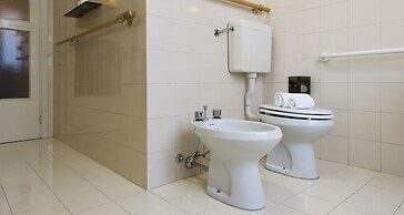 JOIVY Welcoming 1BR apt next to Villa Olmo