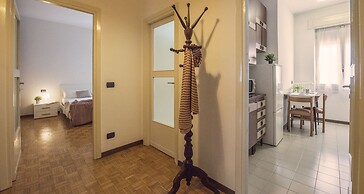 JOIVY Welcoming 1BR apt next to Villa Olmo
