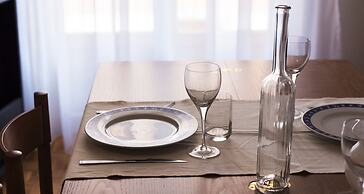 JOIVY Welcoming 1BR apt next to Villa Olmo