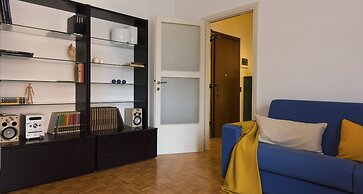 JOIVY Welcoming 1BR apt next to Villa Olmo