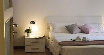 JOIVY Welcoming 1BR apt next to Villa Olmo