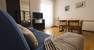 JOIVY Welcoming 1BR apt next to Villa Olmo