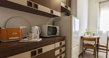 JOIVY Welcoming 1BR apt next to Villa Olmo