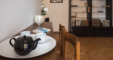 JOIVY Welcoming 1BR apt next to Villa Olmo