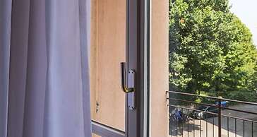 JOIVY Welcoming 1BR apt next to Villa Olmo