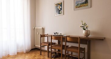 JOIVY Welcoming 1BR apt next to Villa Olmo