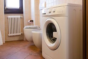 JOIVY Attic on the Lake