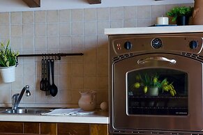 JOIVY Attic on the Lake