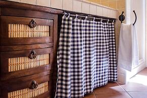 JOIVY Attic on the Lake