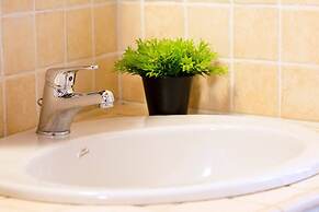 JOIVY Attic on the Lake