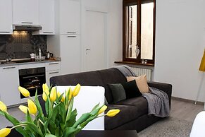 JOIVY Cute 1-bedroom flat next to Lake Como