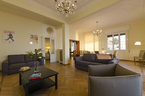 JOIVY Fronte del Mar Seaview Apartment Casaregis