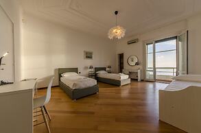 JOIVY Fronte del Mar Seaview Apartment Casaregis