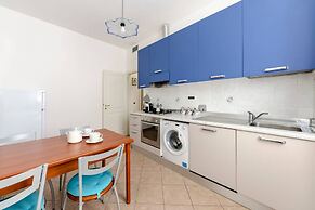 JOIVY Band House di Fronte al Terminal Traghetti