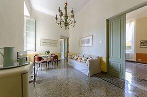 JOIVY Piazza Dei Greci Nel Cuore Della Storia