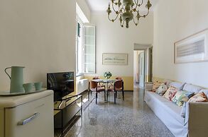 JOIVY Piazza Dei Greci Nel Cuore Della Storia