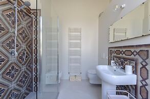 JOIVY Piazza Dei Greci Nel Cuore Della Storia