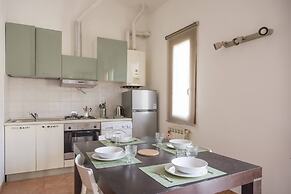 JOIVY Green Terraced House