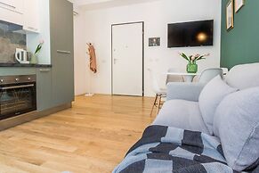 JOIVY Lotto Square Apartment