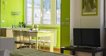 JOIVY Vibrant Studio Near Train Station