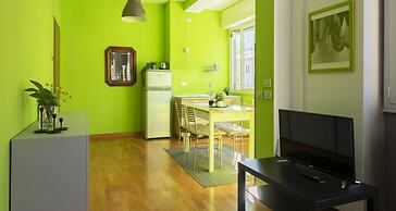 JOIVY Vibrant Studio Near Train Station