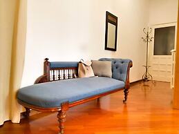 JOIVY Wooden Guerrini Apartment