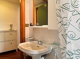 JOIVY Wooden Guerrini Apartment