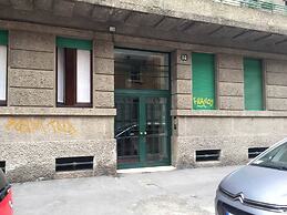 JOIVY Wooden Guerrini Apartment