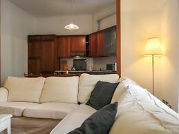 JOIVY Wooden Guerrini Apartment