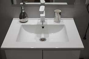 Ornament Suites Nilie Hospitality MGMT