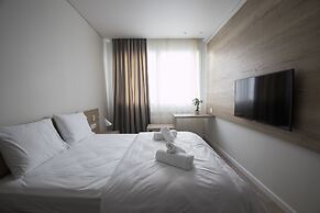 Ornament Suites Nilie Hospitality MGMT