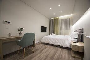 Ornament Suites Nilie Hospitality MGMT