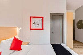 Capital O 61292 Manyata Sterling