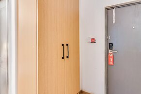 Capital O 61292 Manyata Sterling