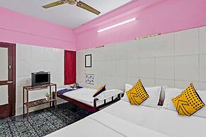 SPOT ON 45468 Kumarans Inn