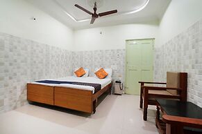 SPOT ON 38697 Hotel Sridhar