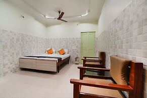 SPOT ON 38697 Hotel Sridhar