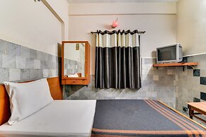 SPOT ON 60917 Hotel Ganesh